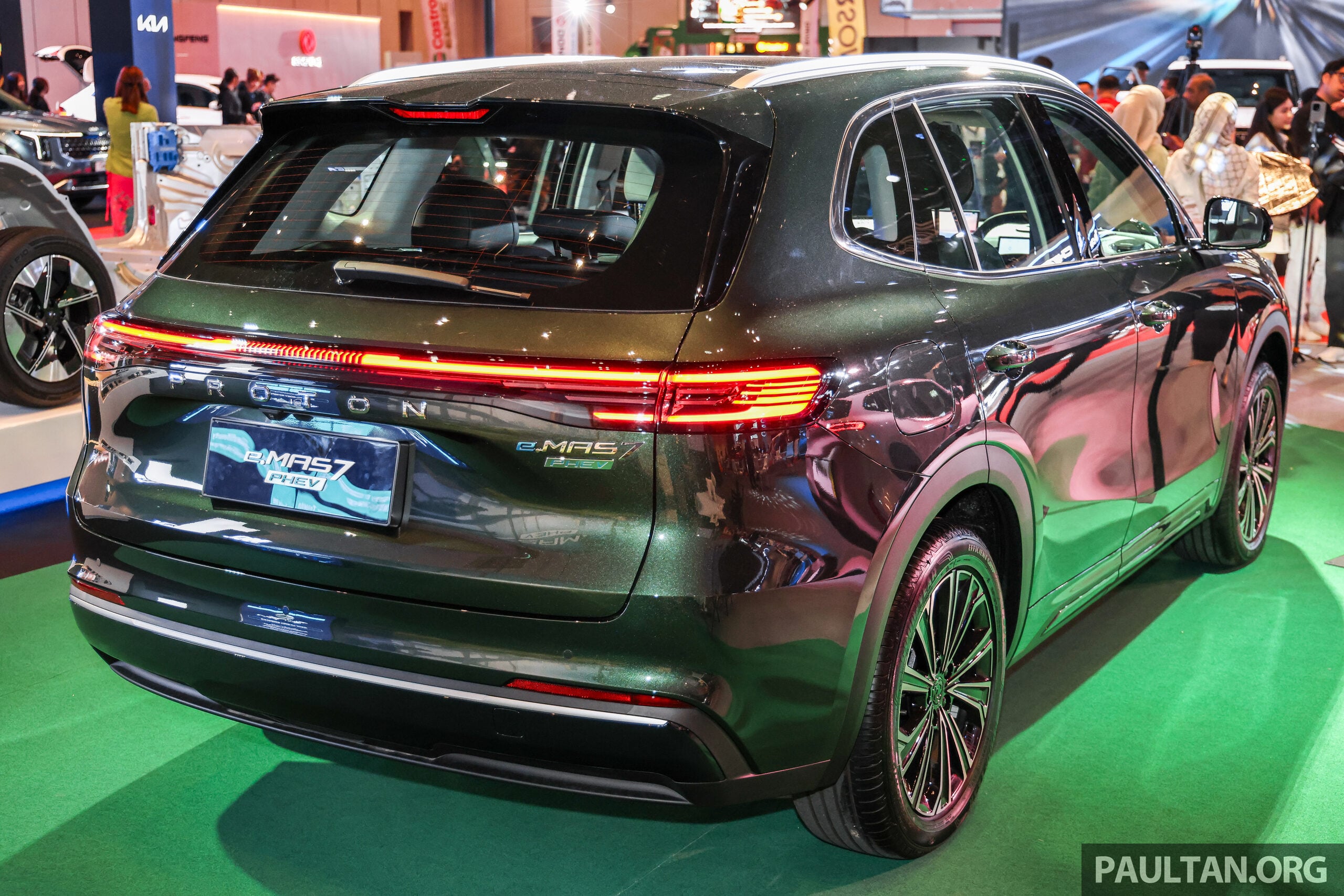 图集:Proton eMas 7 PHEV 翡翠绿车身配色槟城车展实拍