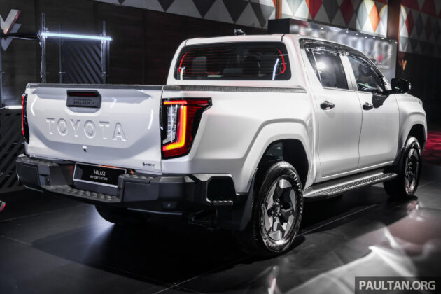 2026 Toyota Hilux BEV 纯电动皮卡我国正式发布, 续航里程257公里, 150kW DC快充与10kW AC慢充, 售价22.6万