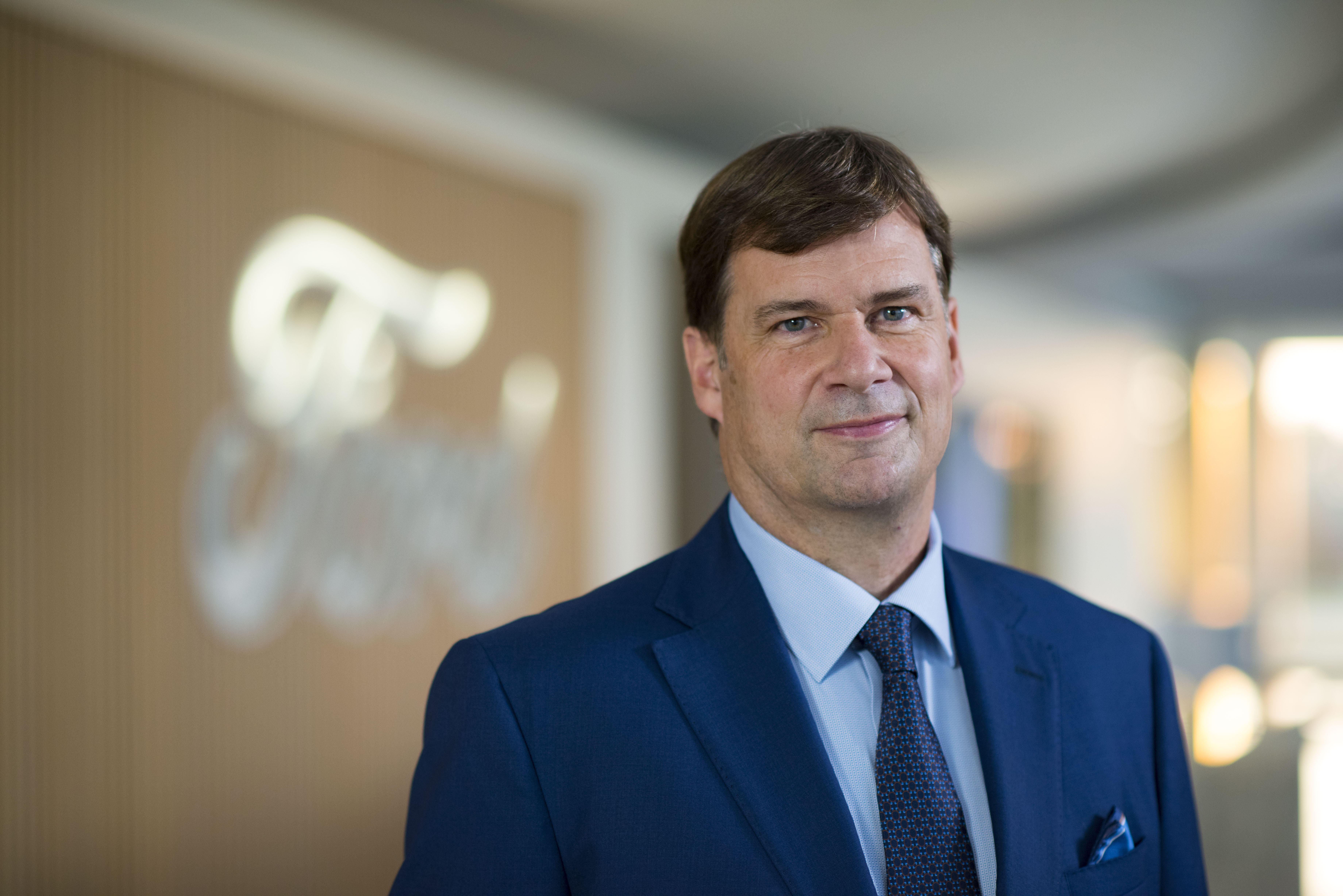 Ford CEO：不应让中国车进入美国，制造业将遭严重打击