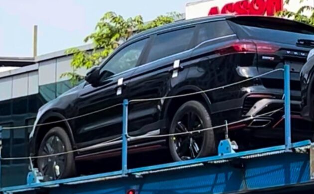 Proton X70 黑色特仕版运输途中被网友发现, 近期内发布?