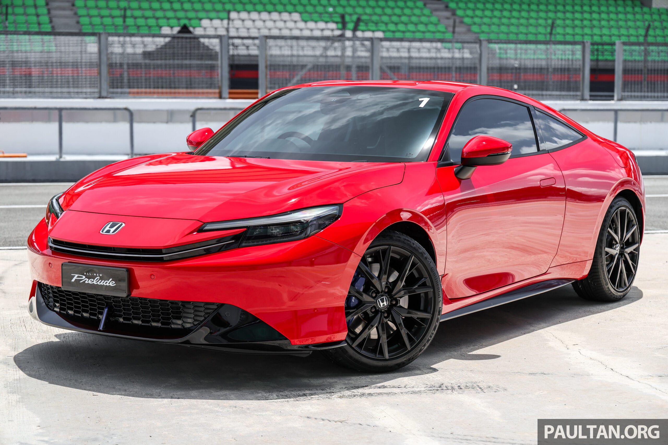 2026 Honda Prelude 于雪邦赛道亮相!原厂首次公开内饰;搭载2.0L e:HEV油电混动系统,料下月本地正式发布