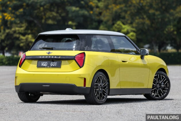 2026 MINI Cooper SE 新车完整实拍, 中国进口来马的纯电双门小钢炮, 售价19.4万起, 7月后或无法再销售, 且买且珍惜