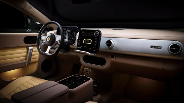 Ferrari Luce 全球首发, 品牌首款纯电动+正五人座车款, 2.5秒破百, 极速310km/h, 续航里程530公里, 350kW DC快充