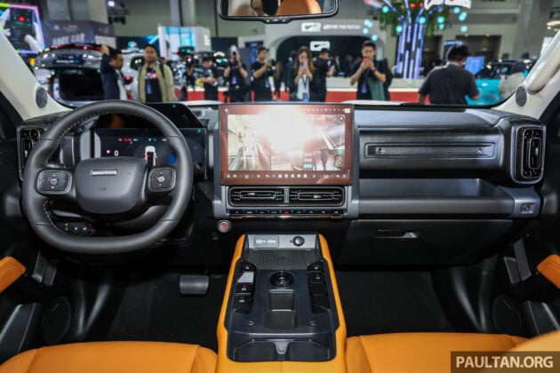 GWM Haval H7 Hi4 PHEV 亮相吉隆坡车展, 另一款主打越野能力的方盒子SUV, 油电综合里程1,000公里, 即将来马