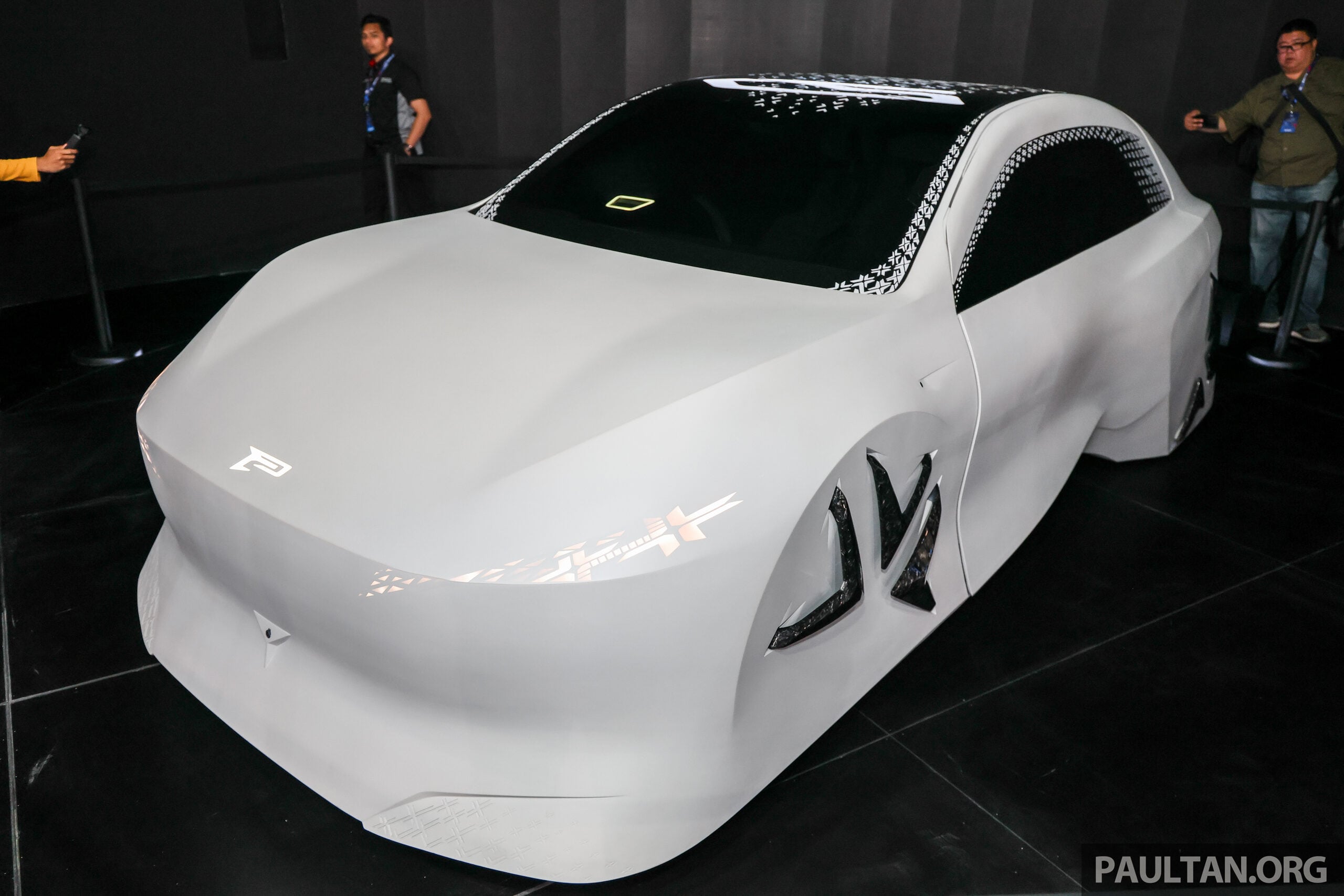 Perodua C2 概念车于吉隆坡车展登场!纯电 B-Segment Sedan,大马第二国产汽车品牌电动车计划的“第二篇章”