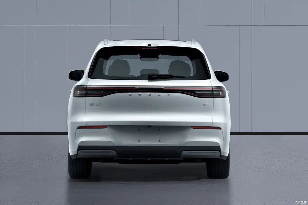 2027吉利银河E5小改款申报图曝光!外型微调、尺寸加大、动力升级;Proton eMas 7 的双生车改为后轮驱动?