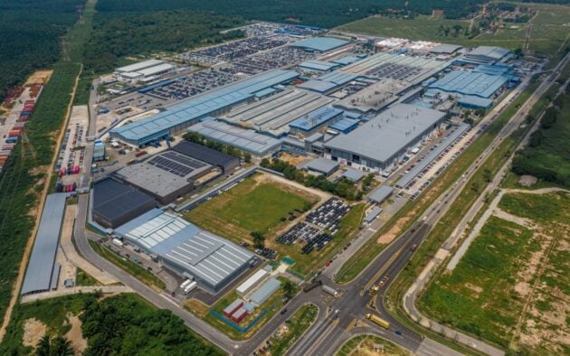 Sime Motor 旗下 Inokom 目前为7家不同汽车品牌在我国组装新车, 100%本地雇员, 与370家本地零件供应商合作