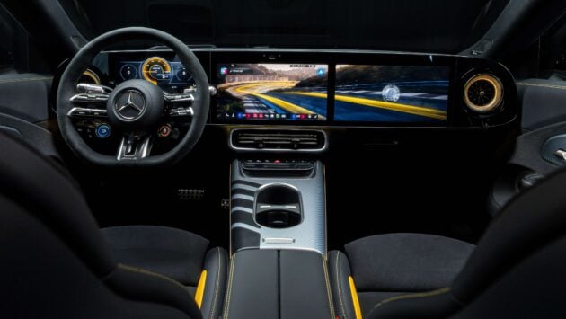 2027 Mercedes-AMG CLA45 全球首发, 拿掉传统内燃式引擎, 如今变成纯电动跑房, 3秒破百, 充电10分钟行驶270公里