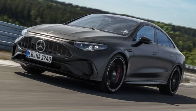 2027 Mercedes-AMG CLA45 全球首发, 拿掉传统内燃式引擎, 如今变成纯电动跑房, 3秒破百, 充电10分钟行驶270公里