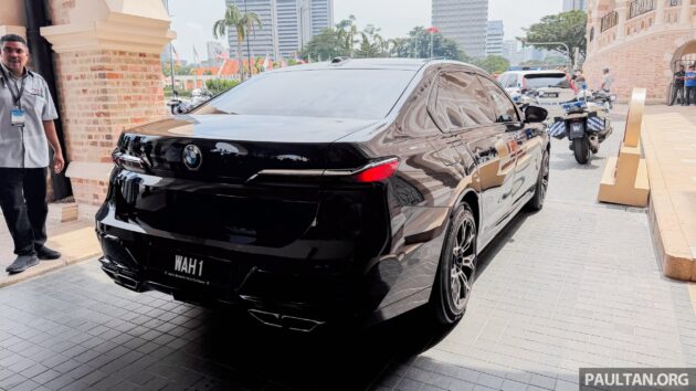 首相新座驾曝光! 防弹+放爆破能力的 BMW 7 Protection, 可抵御手榴弹爆破与7.62mm子弹射击, 4.4L V8双涡轮引擎