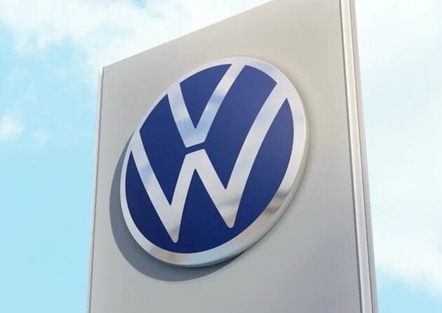 中国销量衰退+美国高额关税让 Volkswagen 集团陷经营危机, 外媒称将大幅削减旗下产品线, 或导致关厂且裁员10万人