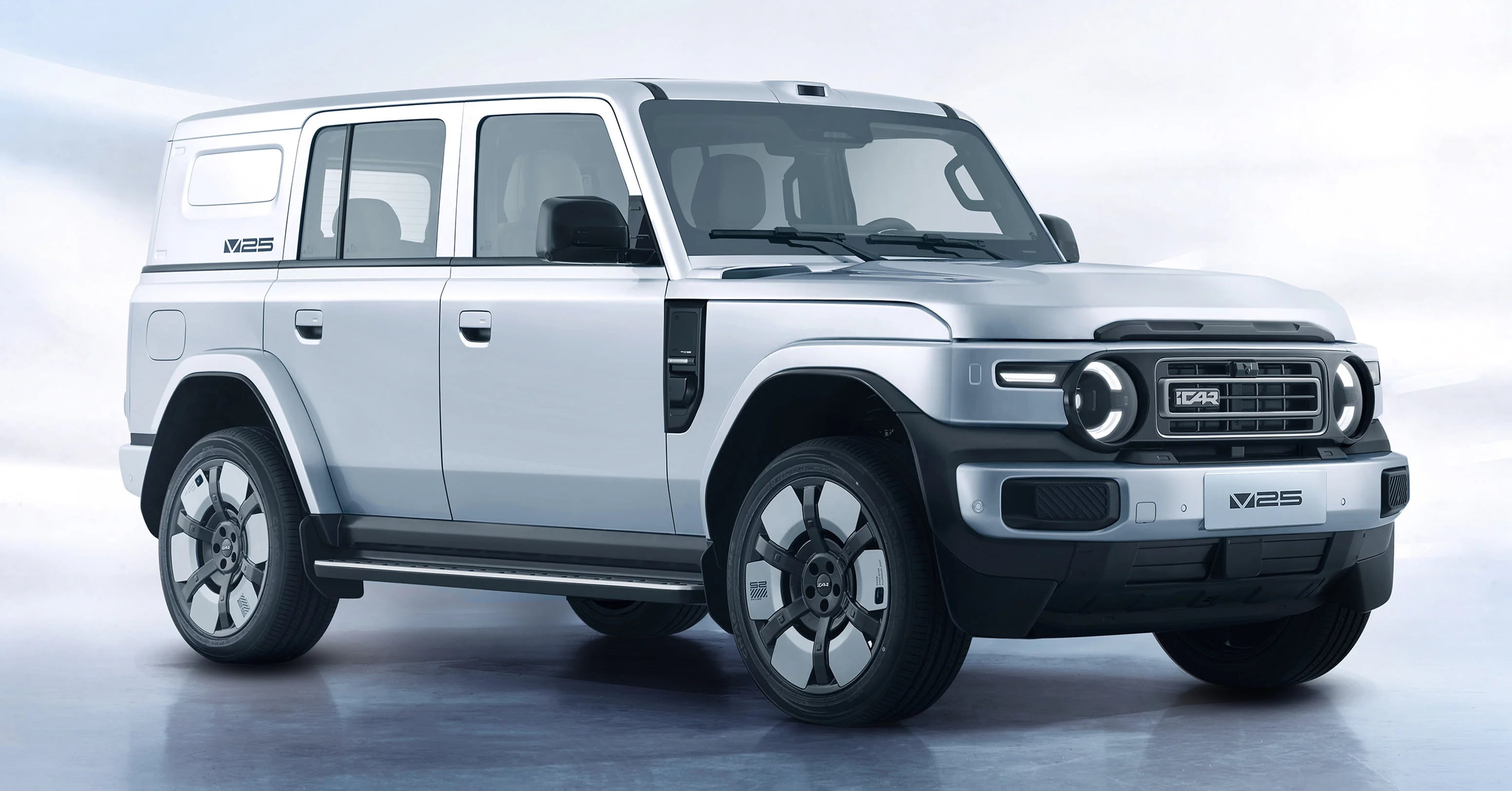 iCaur V25 中国登场!“方盒子” REEV SUV,搭载1.5T增程动力,纯电续航里程达150km;定位介于 V23 与 V27 之间