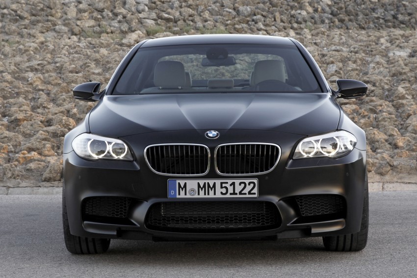F10 BMW M5 showcased in Frozen Black matte paintjob 72034
