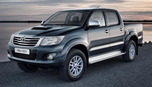 2011 Toyota Hilux facelift – exterior and interior pix