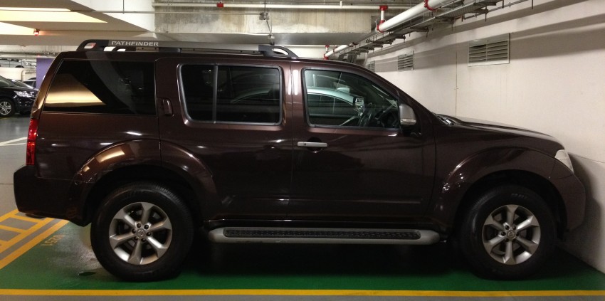 Nissan Pathfinder spotted in Gardens Mall parking lot 77345