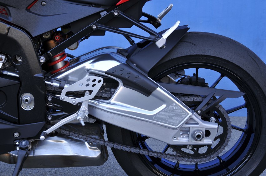 2011 BMW S1000RR updated with new features 74416