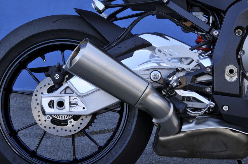 2011 BMW S1000RR updated with new features 74417