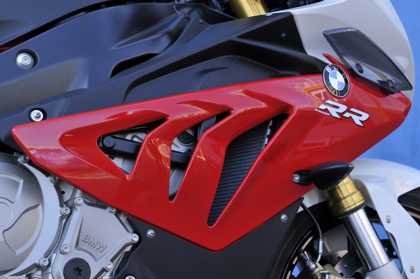 2011 BMW S1000RR updated with new features 74422