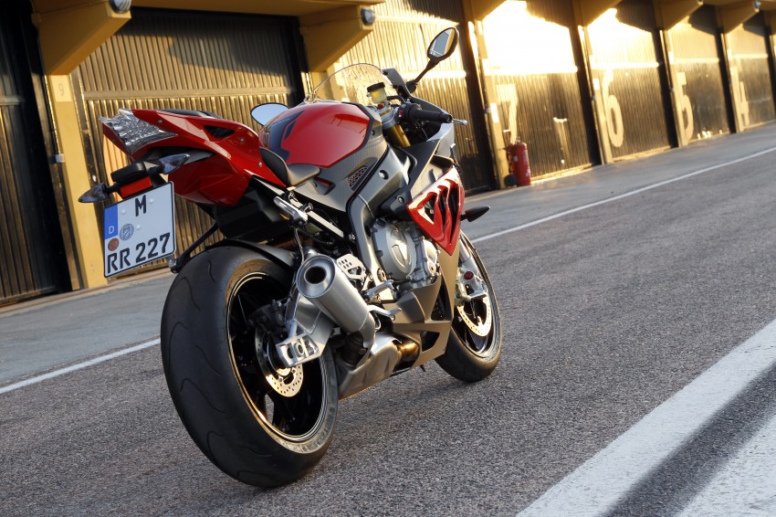 2011 BMW S1000RR updated with new features 74423