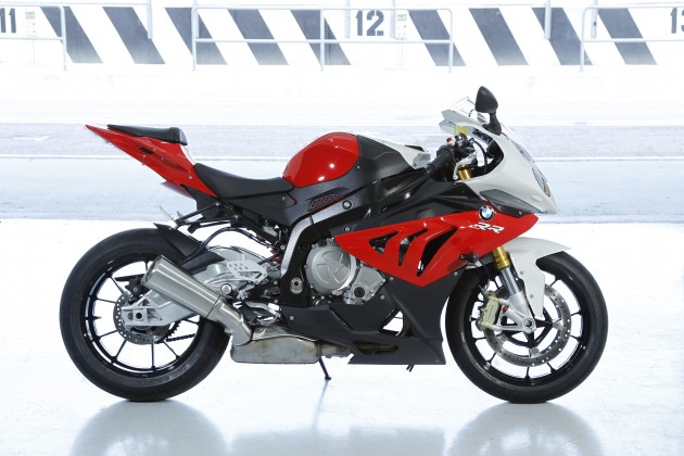 2011 BMW S1000RR updated with new features