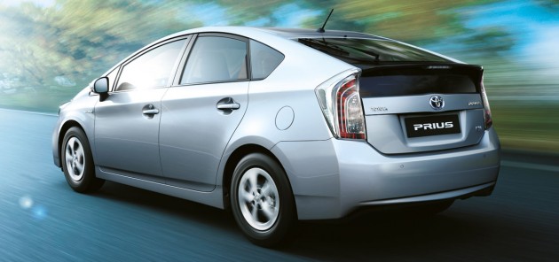 04-Prius-Exteriorb