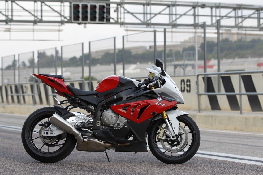 2011 BMW S1000RR updated with new features 74439