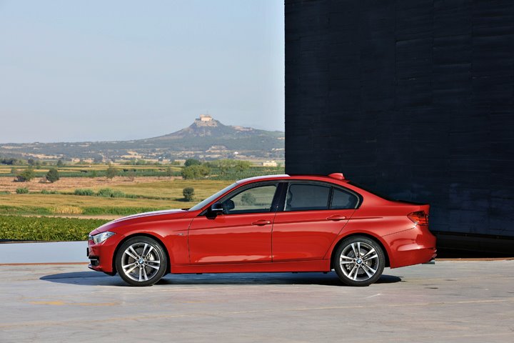 BMW F30 3 Series unveiled: four engines at launch, three equipment lines, market debut in Feb 2012 Image #72763