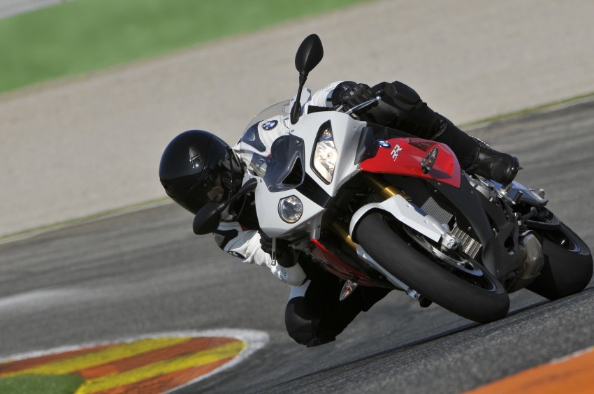 2011 BMW S1000RR updated with new features 74447