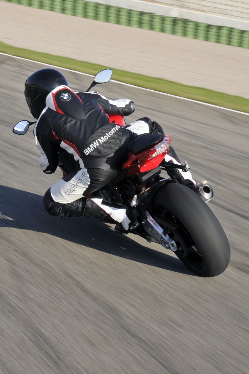 2011 BMW S1000RR updated with new features 74448