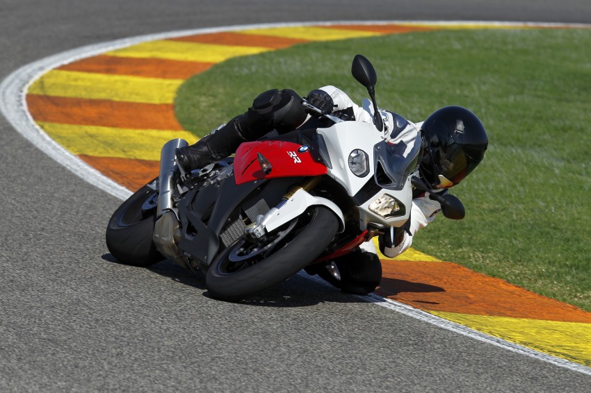 2011 BMW S1000RR updated with new features 74449