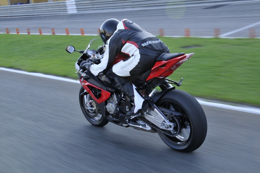 2011 BMW S1000RR updated with new features 74454