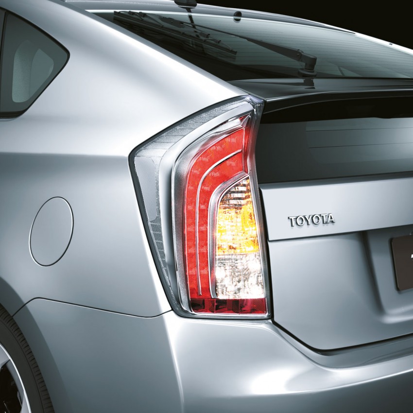 Facelifted Toyota Prius is here – RM139,900 to RM145,500 88953