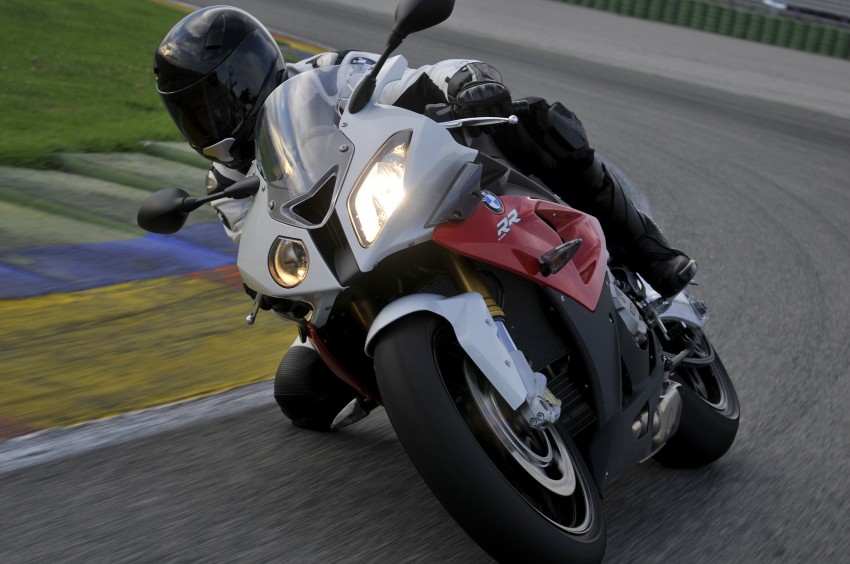 2011 BMW S1000RR updated with new features 74470