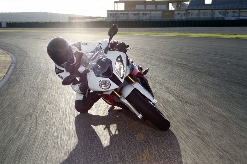 2011 BMW S1000RR updated with new features 74473