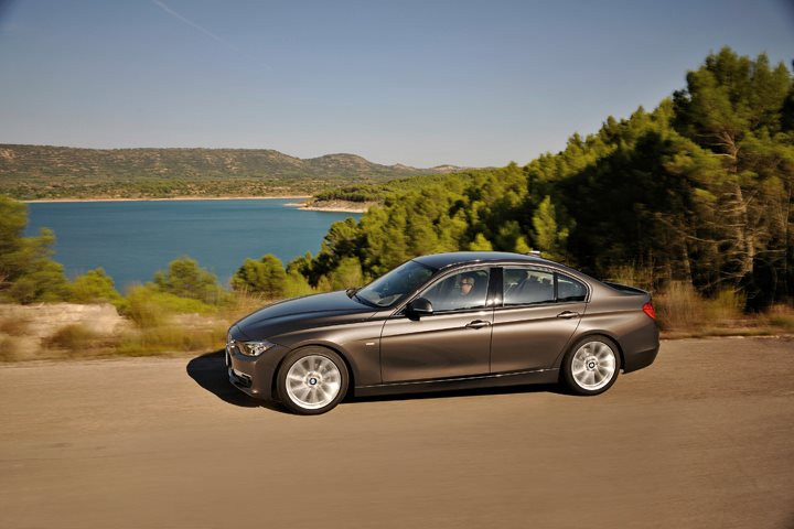 BMW F30 3 Series unveiled: four engines at launch, three equipment lines, market debut in Feb 2012 Image #72800