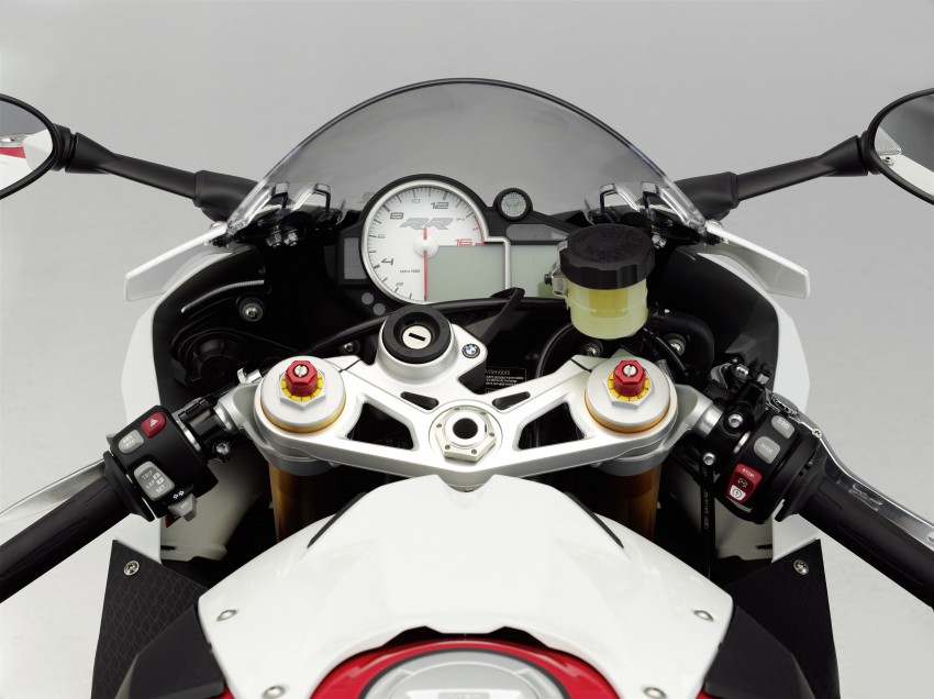 2011 BMW S1000RR updated with new features 74481
