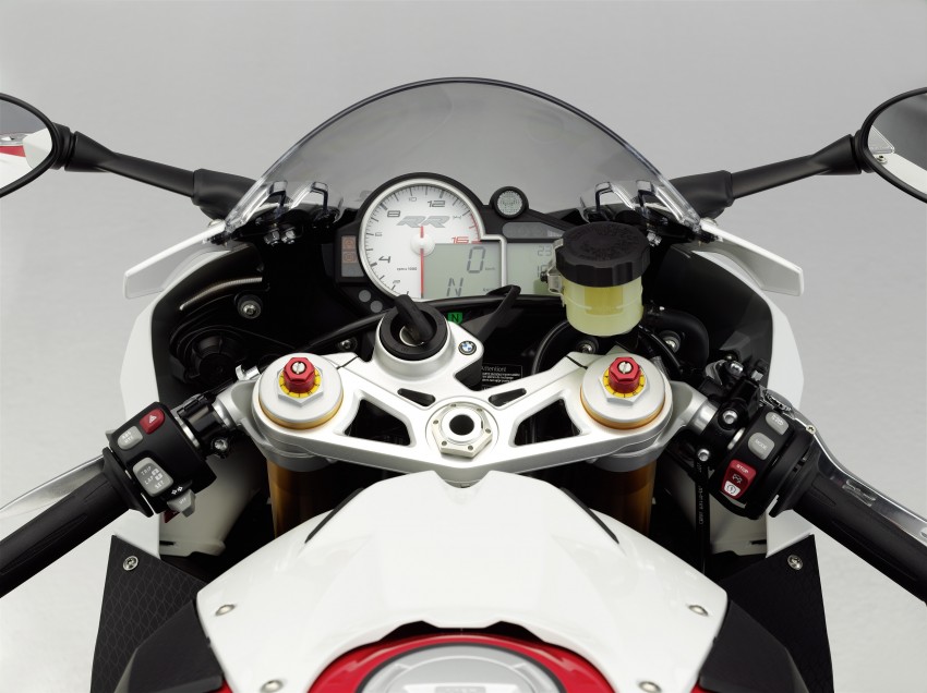 2011 BMW S1000RR updated with new features 74482