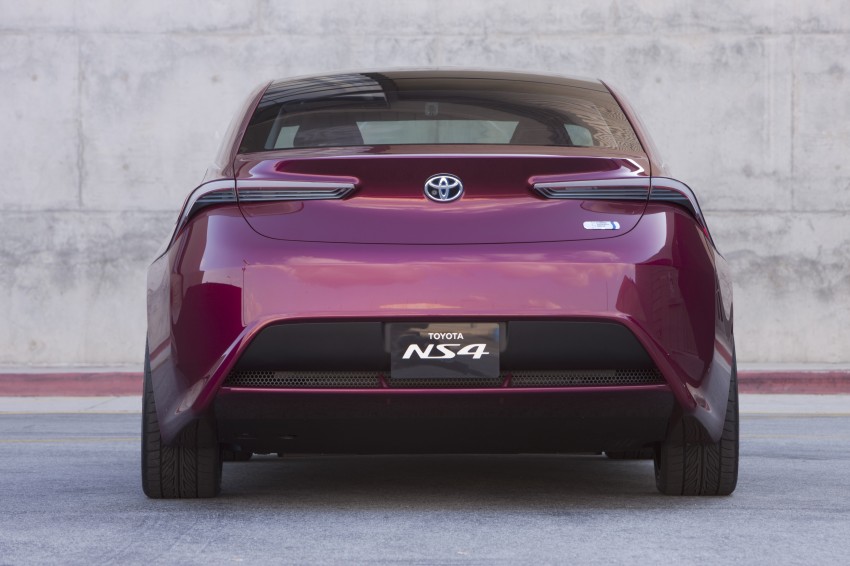 Toyota NS4 plug-in concept offers a vision of the future 83807