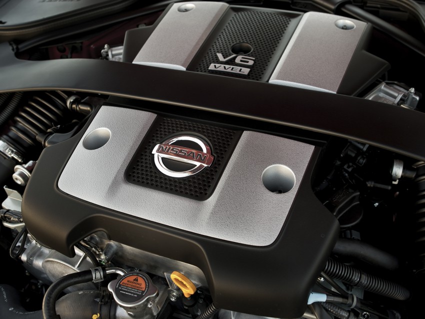 Nissan 370Z facelift surfaces in Paris, gets LED DRLs 134340