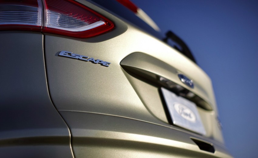 2013 Ford Escape debuts in LA – call it the Kuga too! 76829