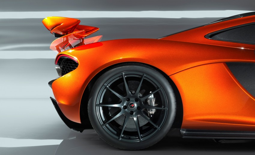 McLaren P1 shown in Paris: F1 successor gets 600 PS per tonne, 600 kg downforce, drag reduction system 133727