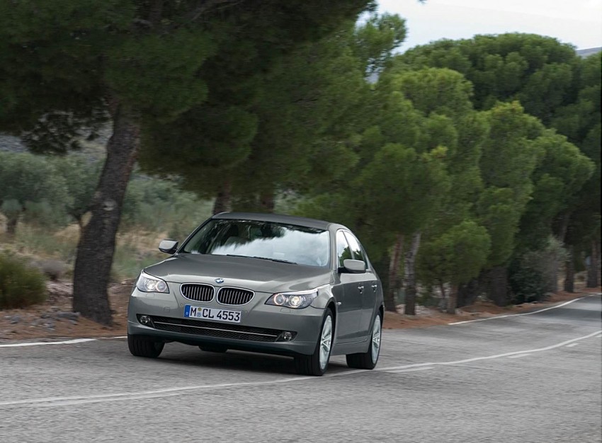 BMW launches E60 BMW 5-Series facelift 156402