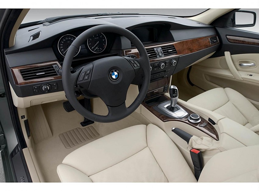 BMW launches E60 BMW 5-Series facelift 156415