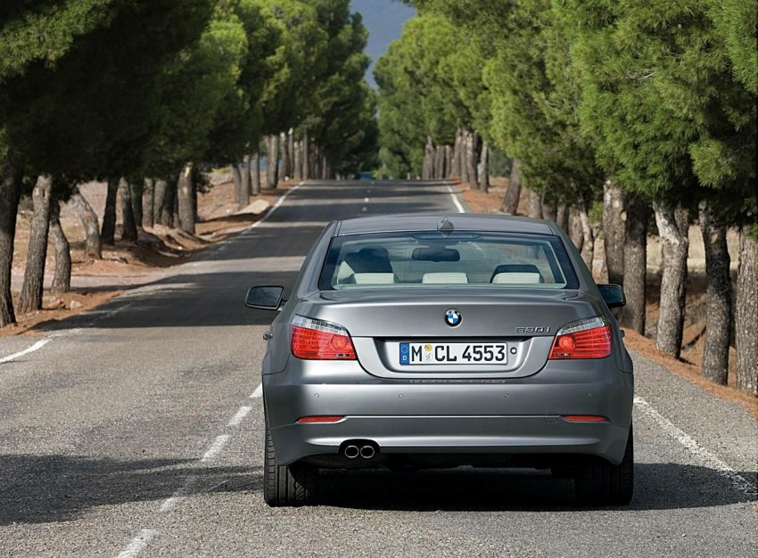 BMW launches E60 BMW 5-Series facelift 156421