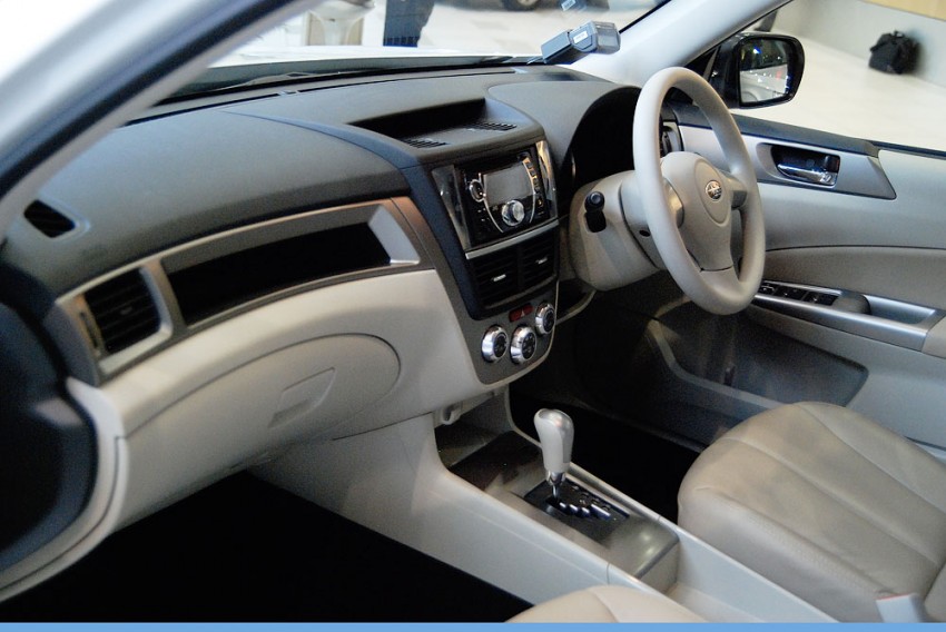 Subaru Exiga 7-Seater MPV Test Drive Review 273169