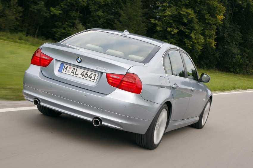 2009 BMW 335i and 330d LCI Review 273672