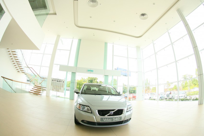 Malaysian Volvo S40 updated with 2.0 liter engine and Powershift twin clutch transmission! 156607