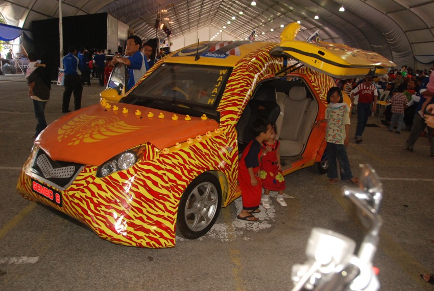 Proton employees show off “creative concepts” at its 2010 Family Day celebration 278361