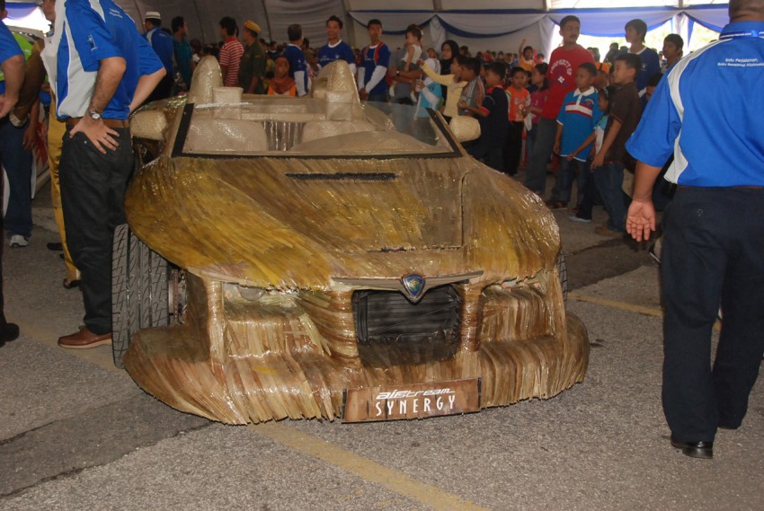 Proton employees show off “creative concepts” at its 2010 Family Day celebration 278351