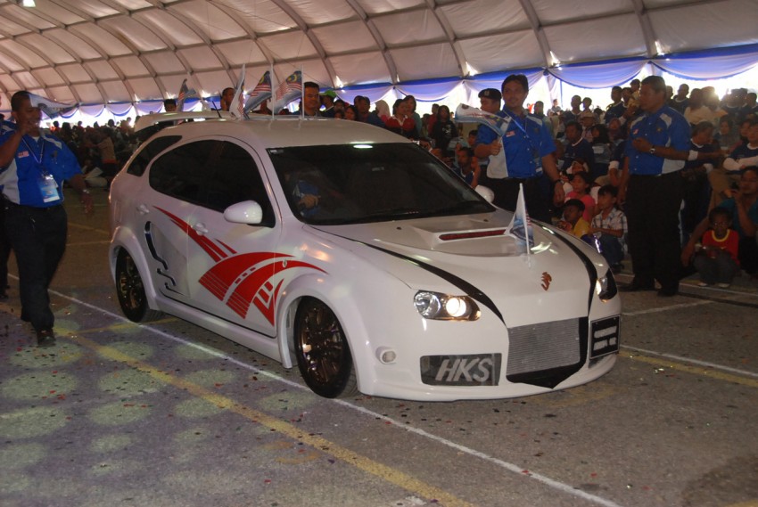 Proton employees show off “creative concepts” at its 2010 Family Day celebration 278350